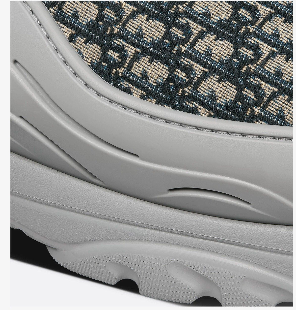 Dior Slippers - ROVARO