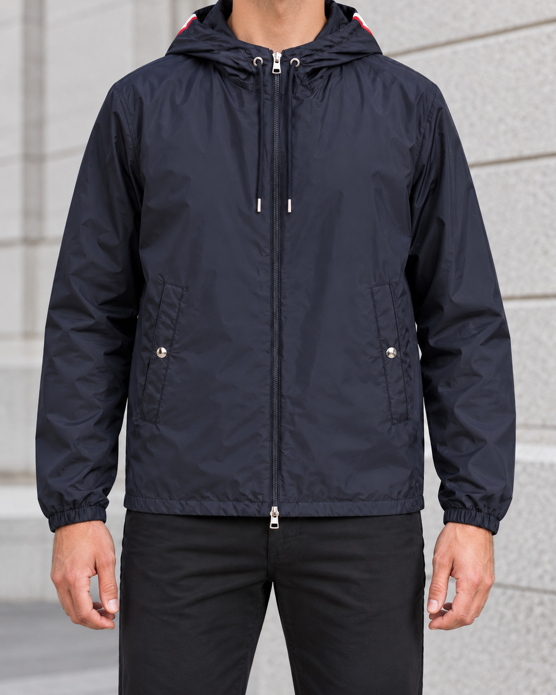 Moncler Grimpeurs Windbreaker Jassen - Donker Blauw — gedragen lifestylefoto — ROVARO foto 2 1834d4e8f630792d