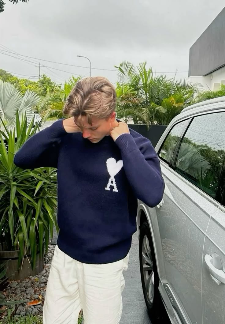 Sweaters & hoodies