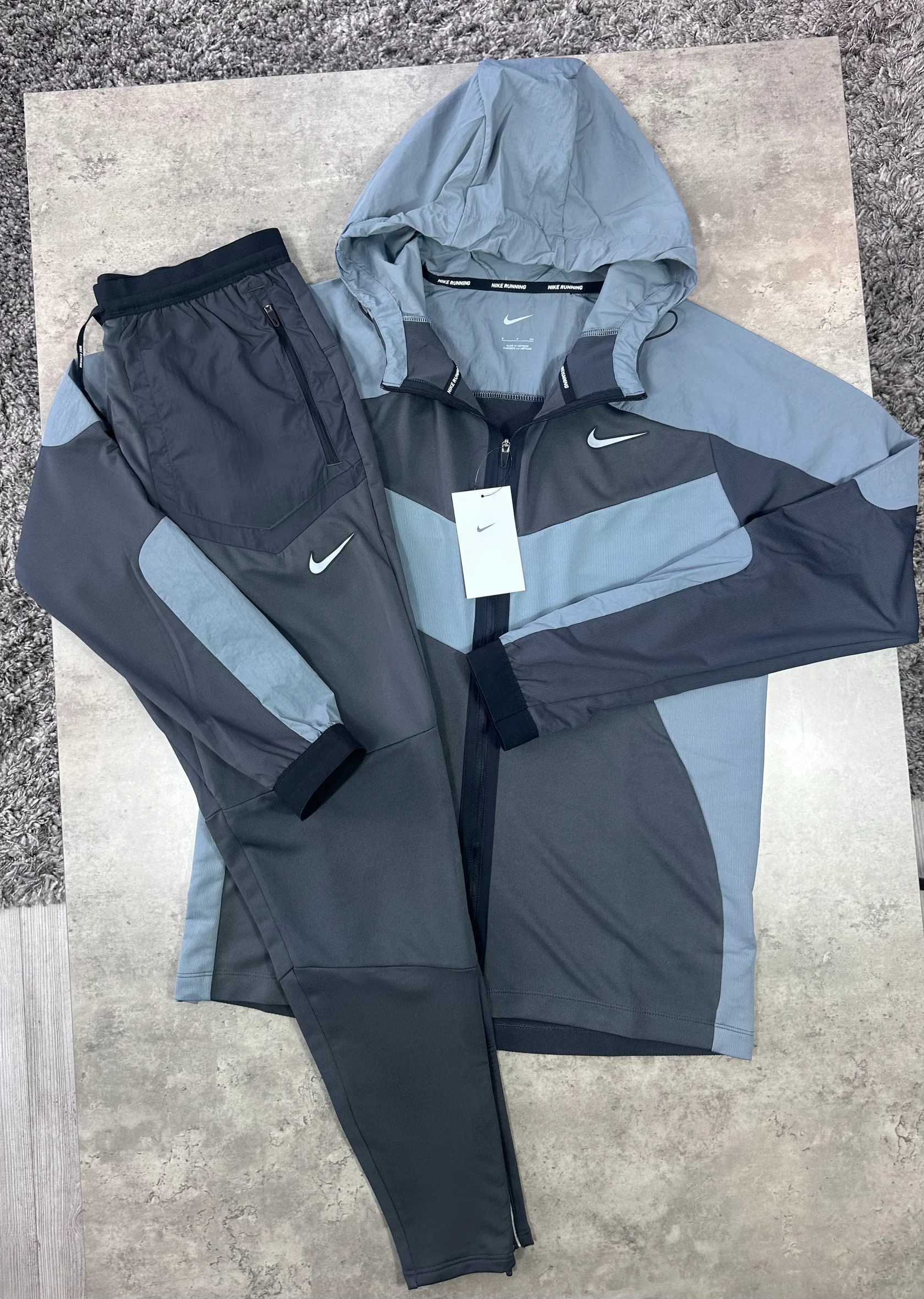 NIKE MILLER SET - Donkergrijs - Donkergrijs