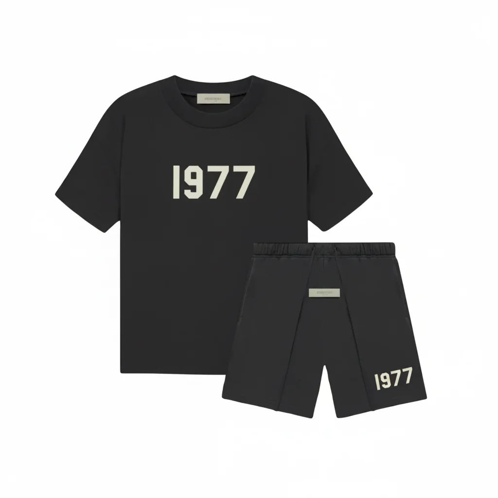 Essentials 1977 Zomerset