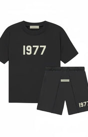 Essentials 1977 Zomerset