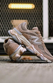 New Balance 9060 Mushroom - Bruin