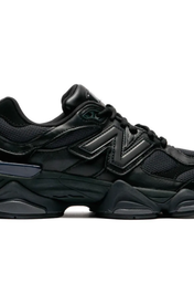 New Balance 9060 Triple Black - Zwart