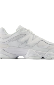 New Balance 9060 Triple White - Wit