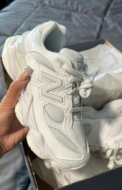 New Balance 9060 Triple White - Wit