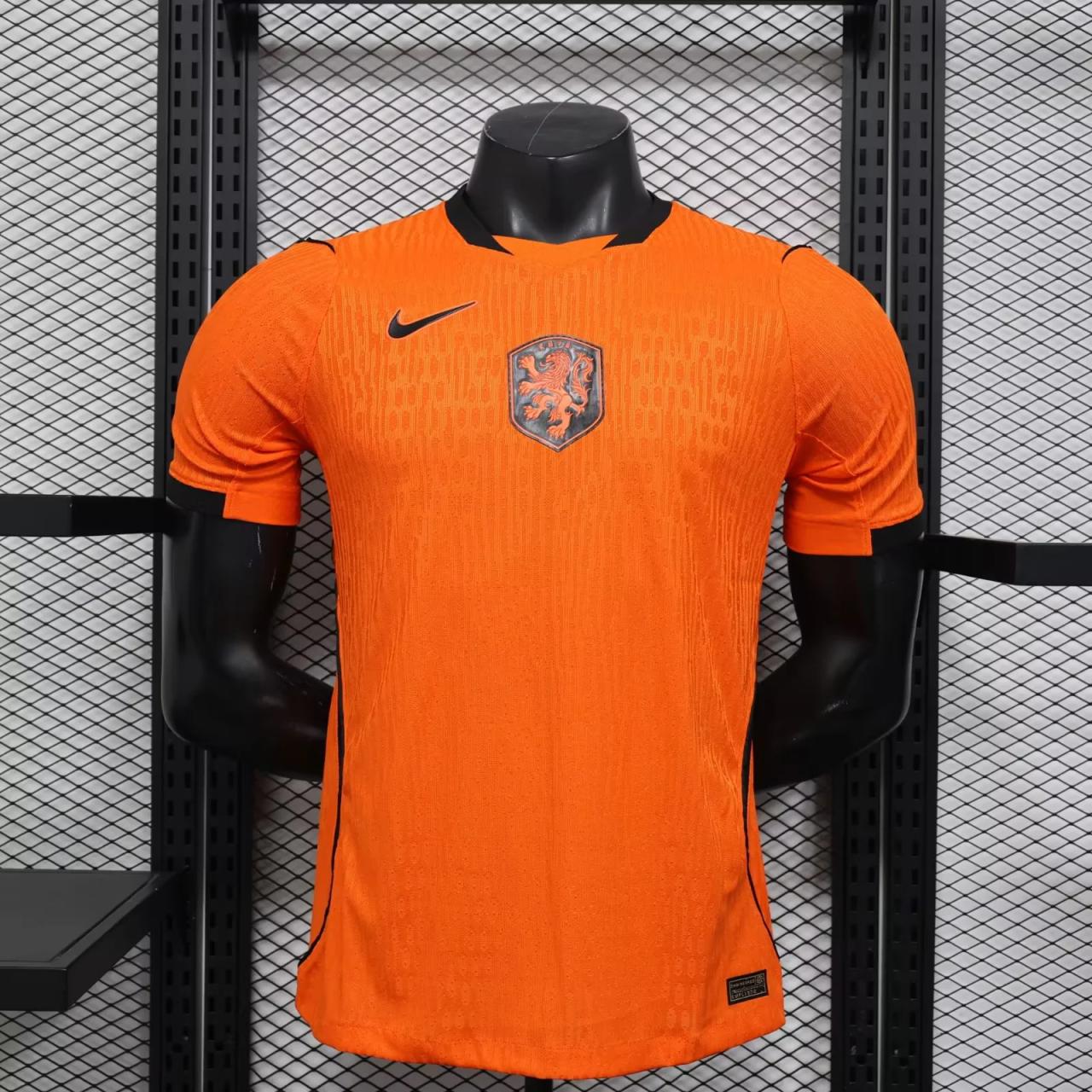 STÜSSY X NETHERLANDS 2026 EXCLUSIVE JERSEY - 65% KONINGSDAG KORTING!