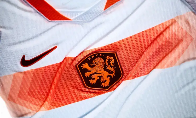 STÜSSY X NETHERLANDS 2026 EXCLUSIVE JERSEY - 65% KONINGSDAG KORTING!
