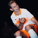 STÜSSY X NETHERLANDS 2026 EXCLUSIVE JERSEY - 65% KONINGSDAG KORTING!