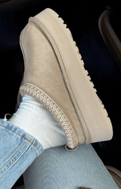 UGG Tazz Mustard Seed - Lichtbeige